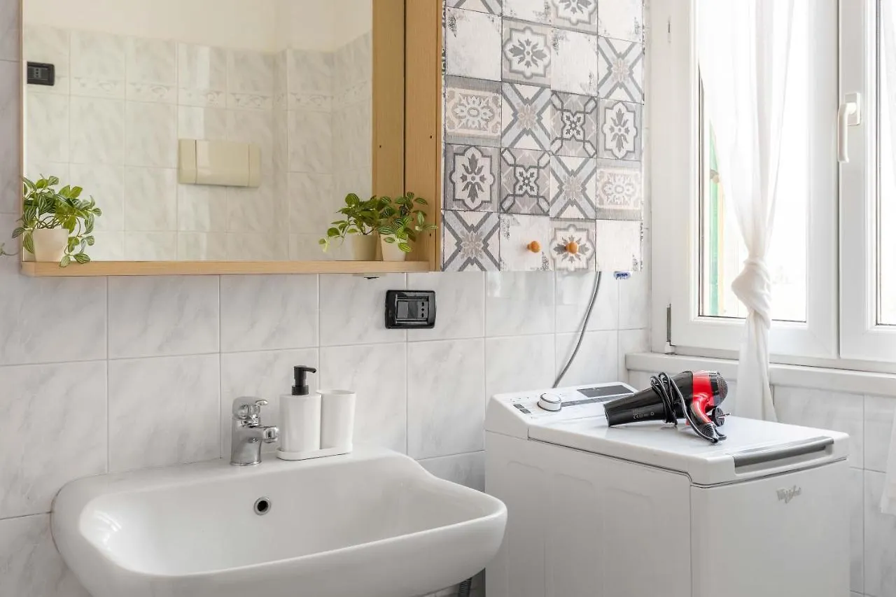 Villa Lecco Free Wi-Fi, Parking & Bike Service